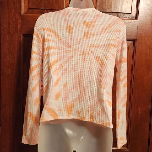 1 State Tie Dye Top - Picture 4 of 7